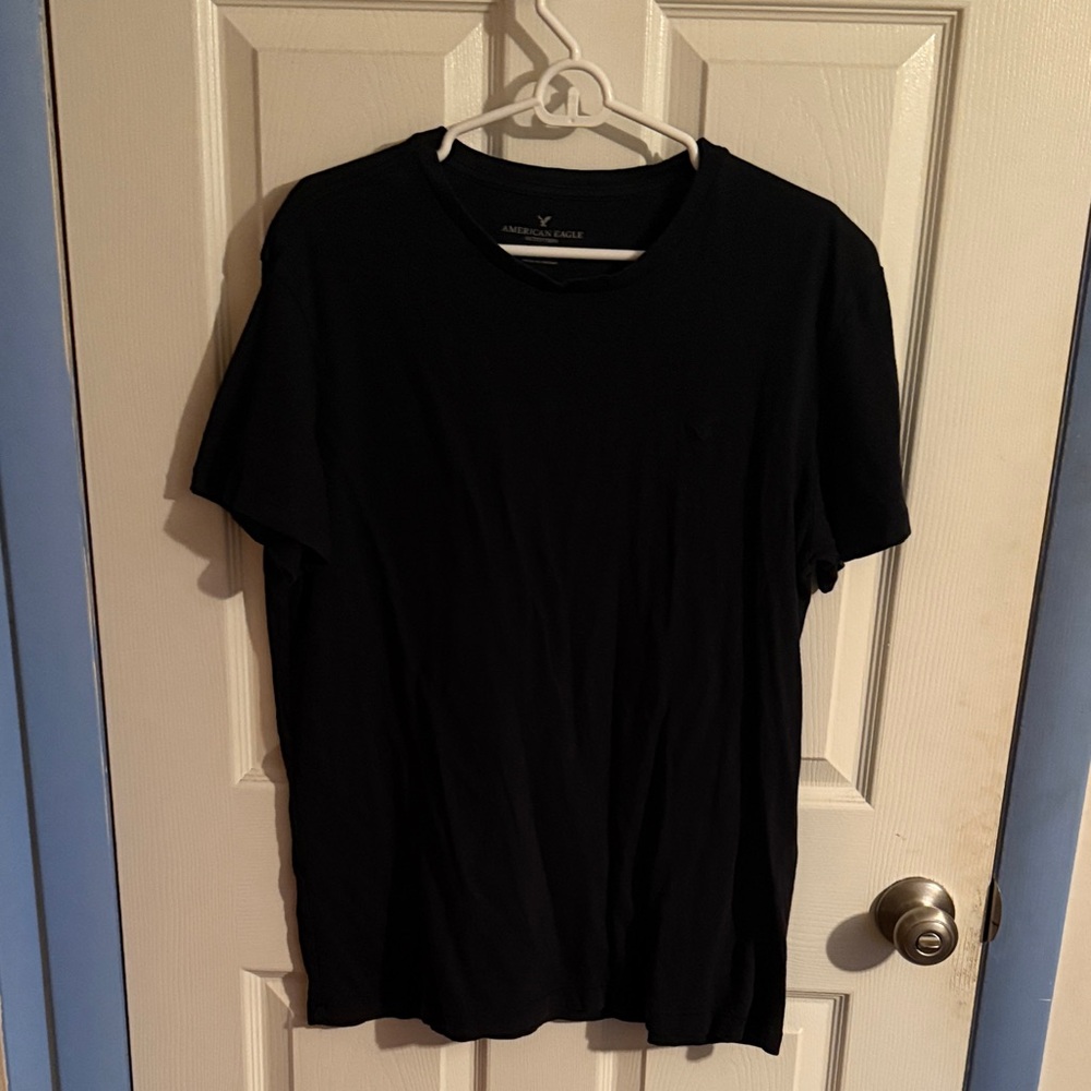 American Eagle Outfitters Men's Black Short Sleeve Tee